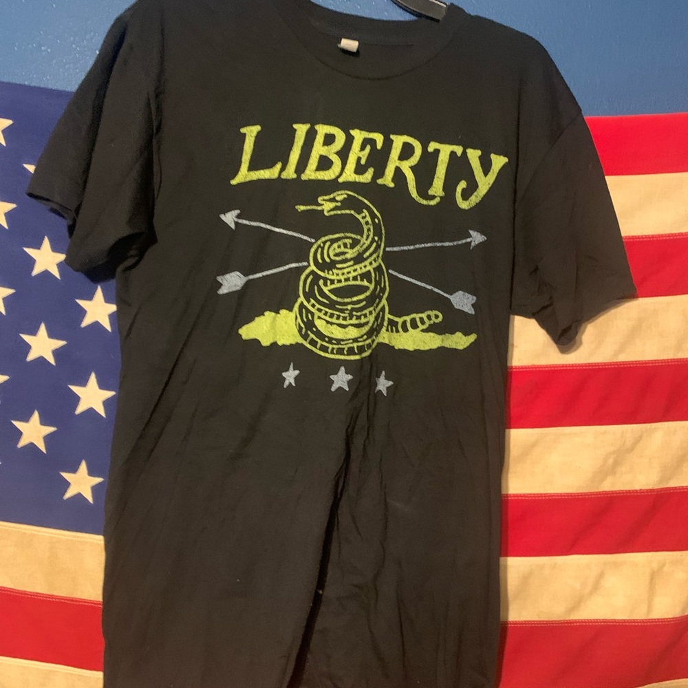 Dont tread on me LIBERTY shirt